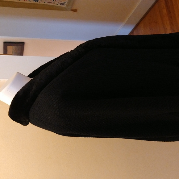 Fields of Tulsa vintage black fur collared jacket - Picture 3 of 15